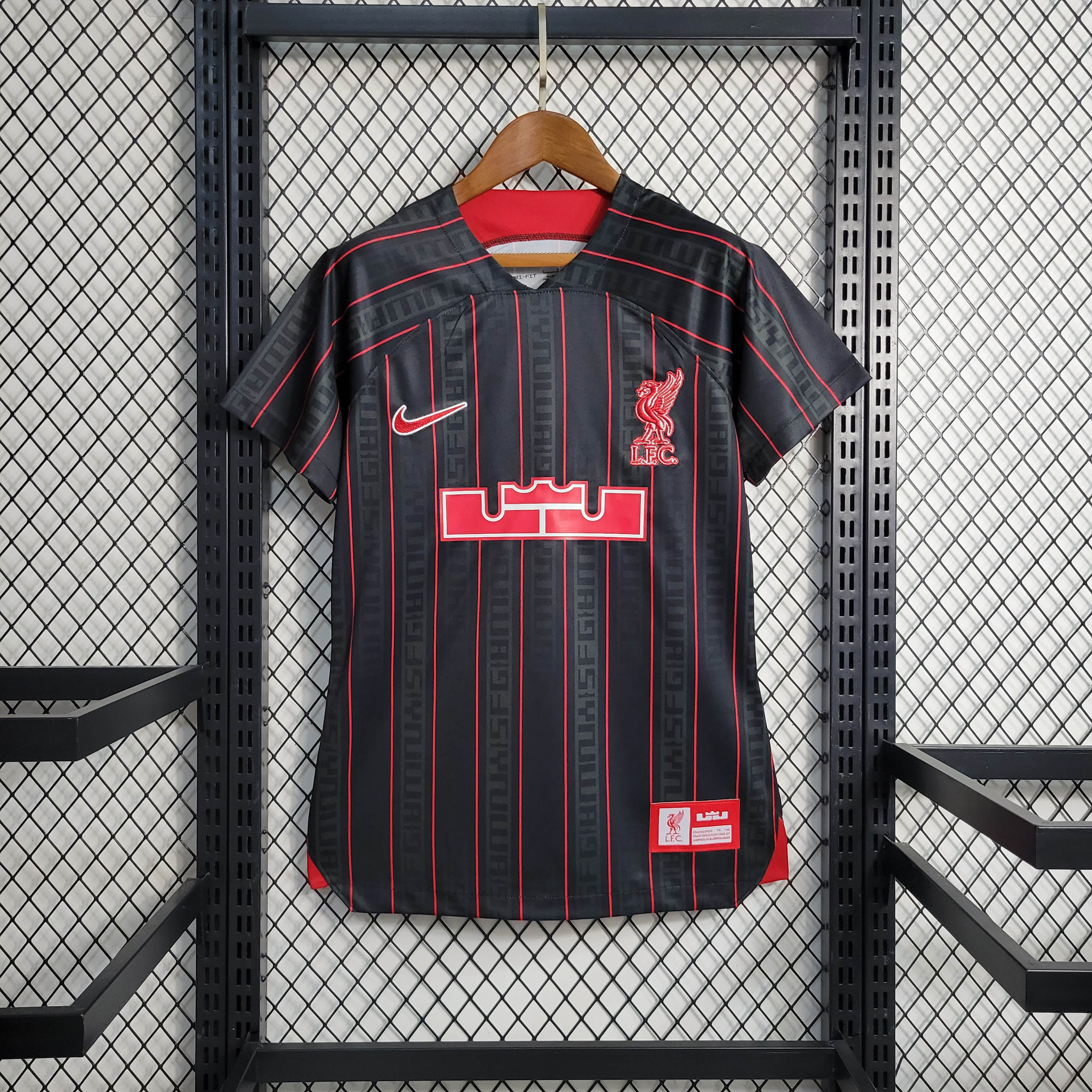23/24 Liverpool Women's Jersey