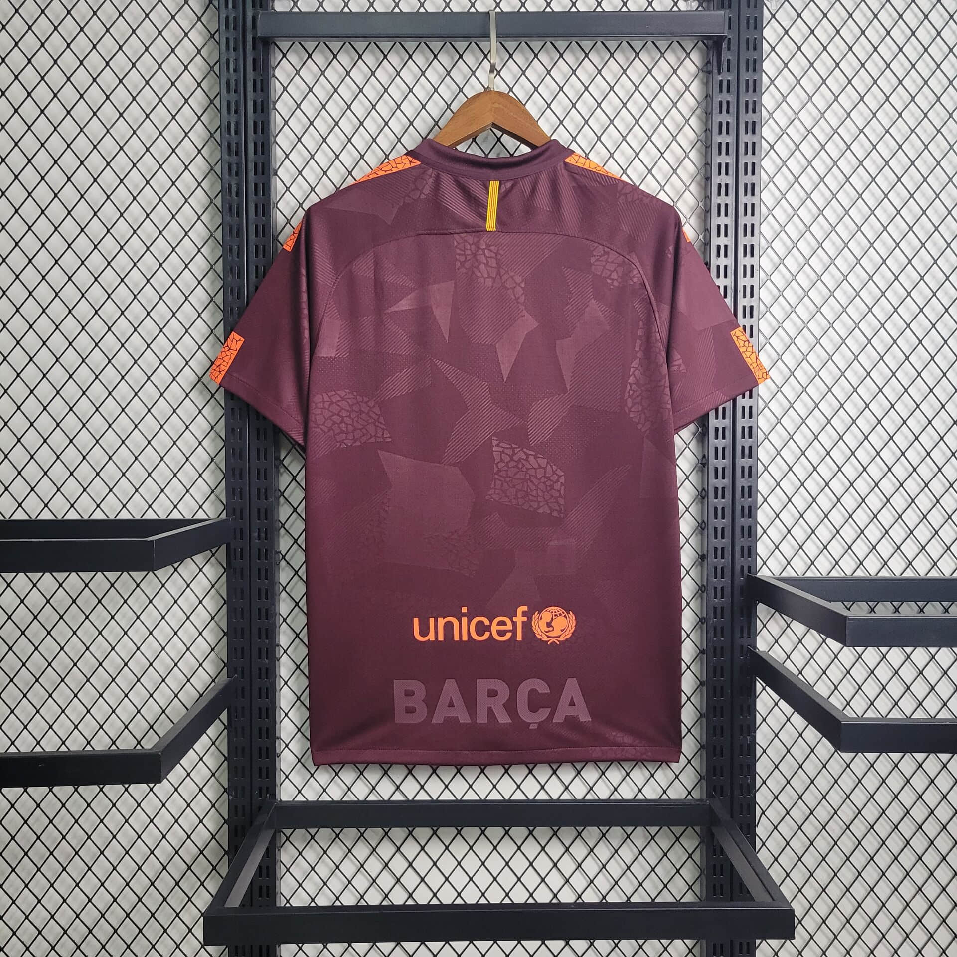18/19 Retro Barcelona Jersey