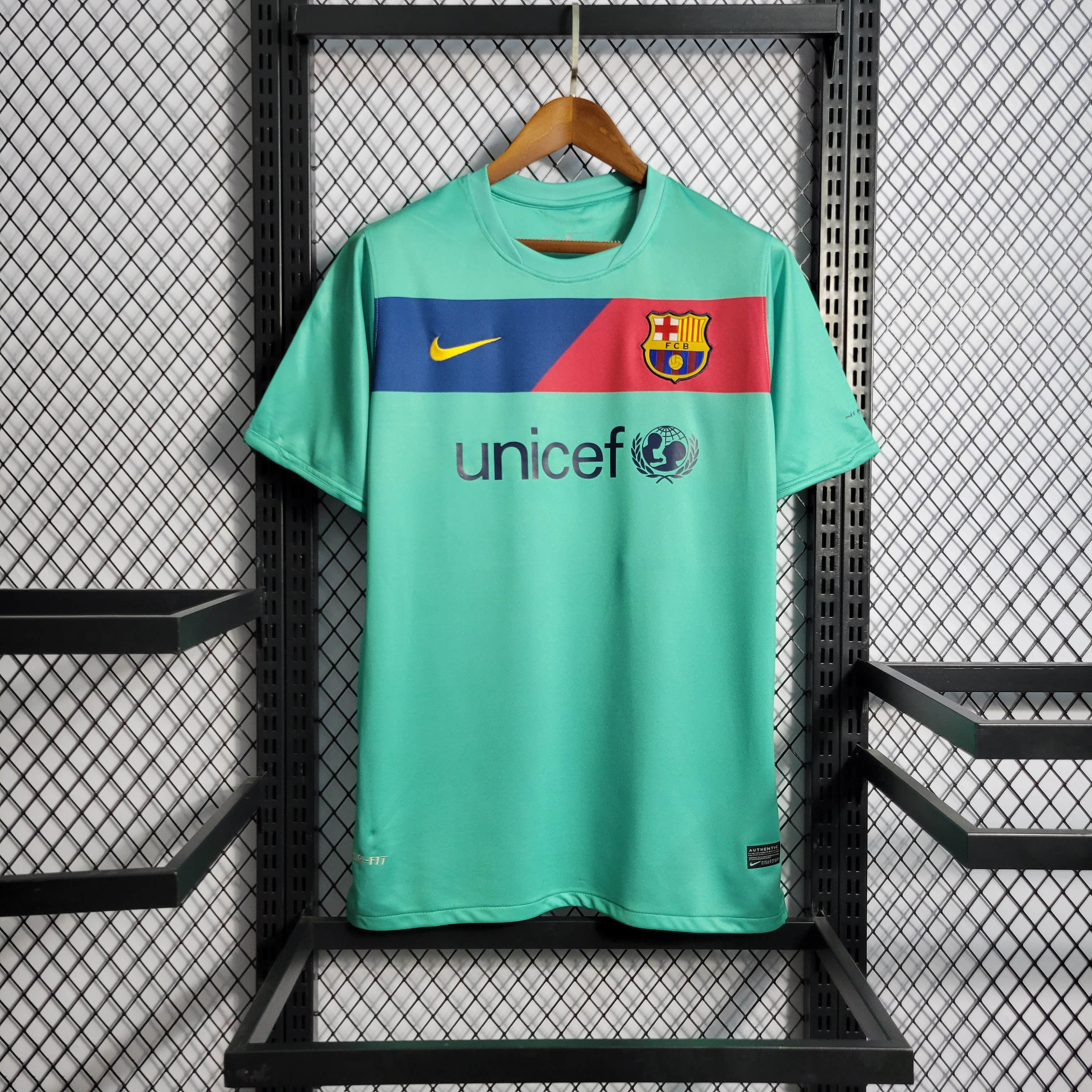 10/11 Retro Barcelona Away Jersey