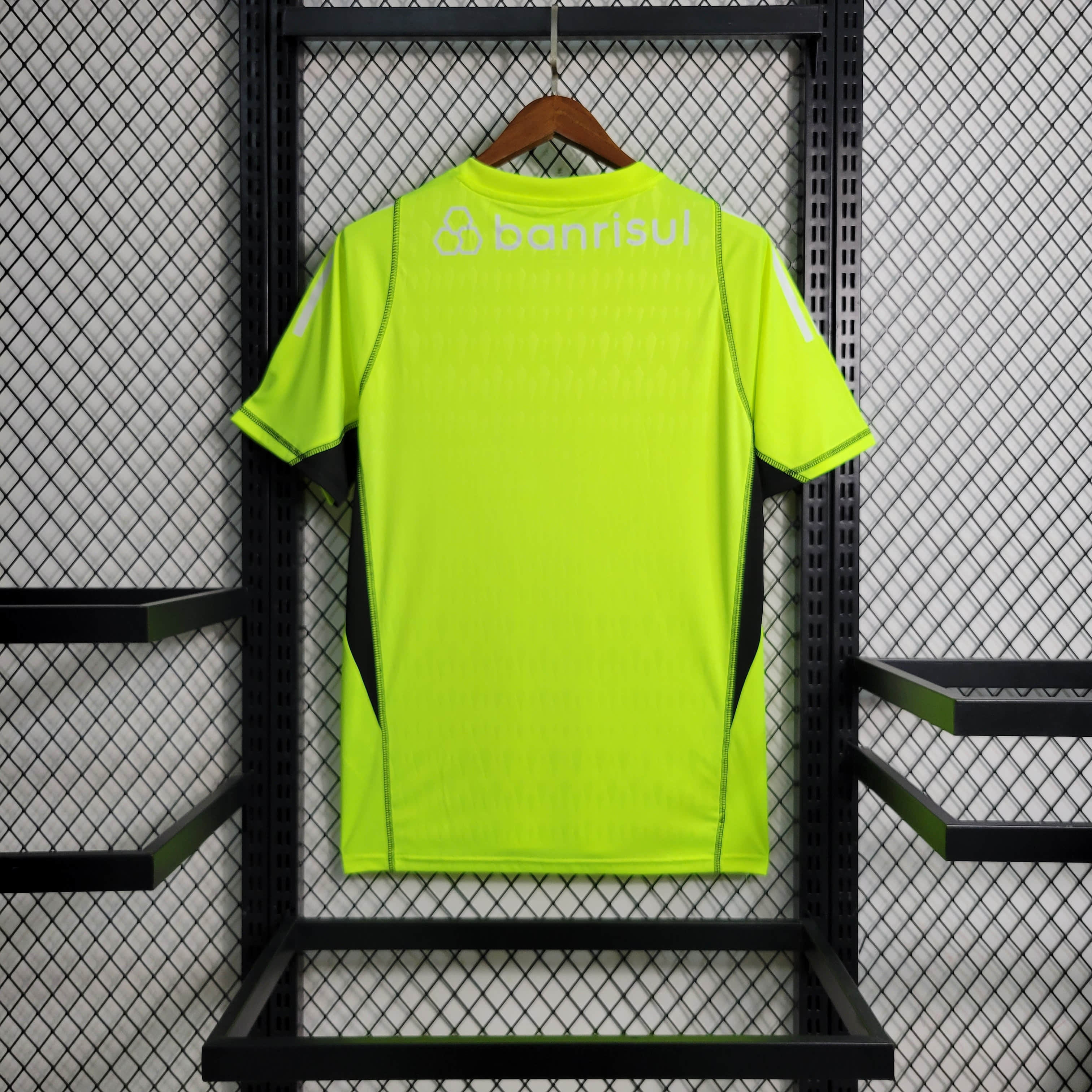23/24 Internacional Goalkeeper Fluorescent Green Size S-XXL