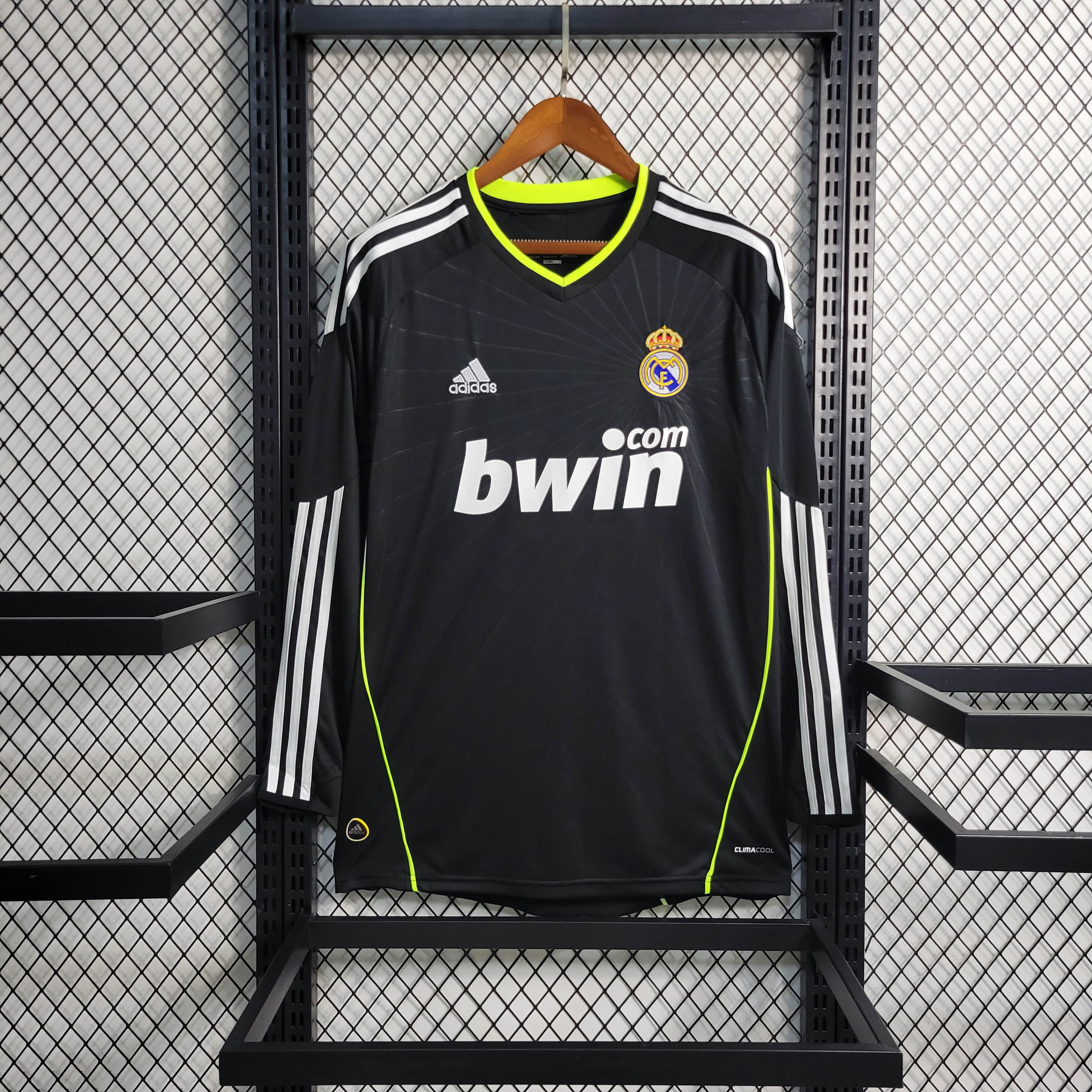 Retro 10/11 Real Madrid away long sleeve