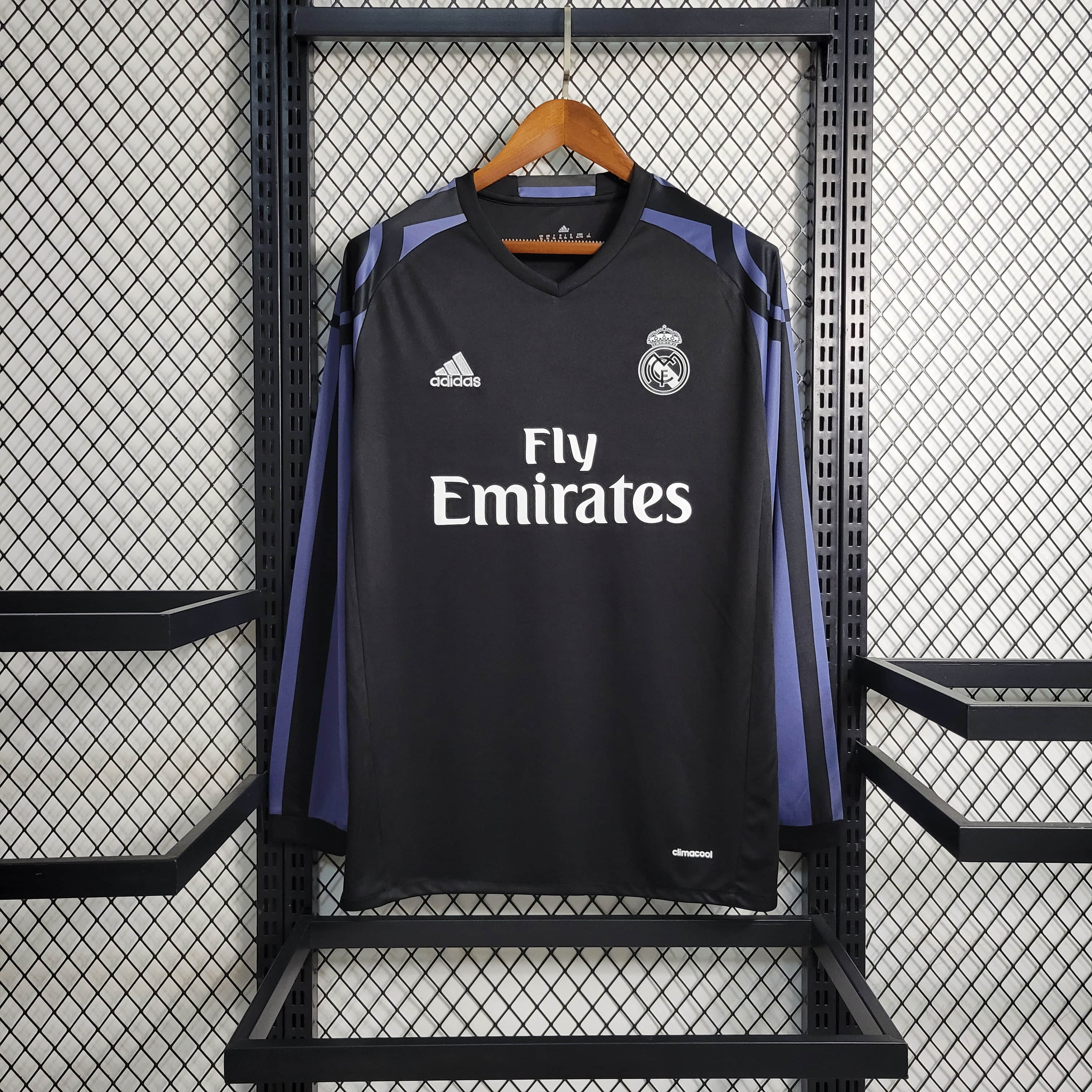 16/17 Retro Real Madrid Third Jersey
