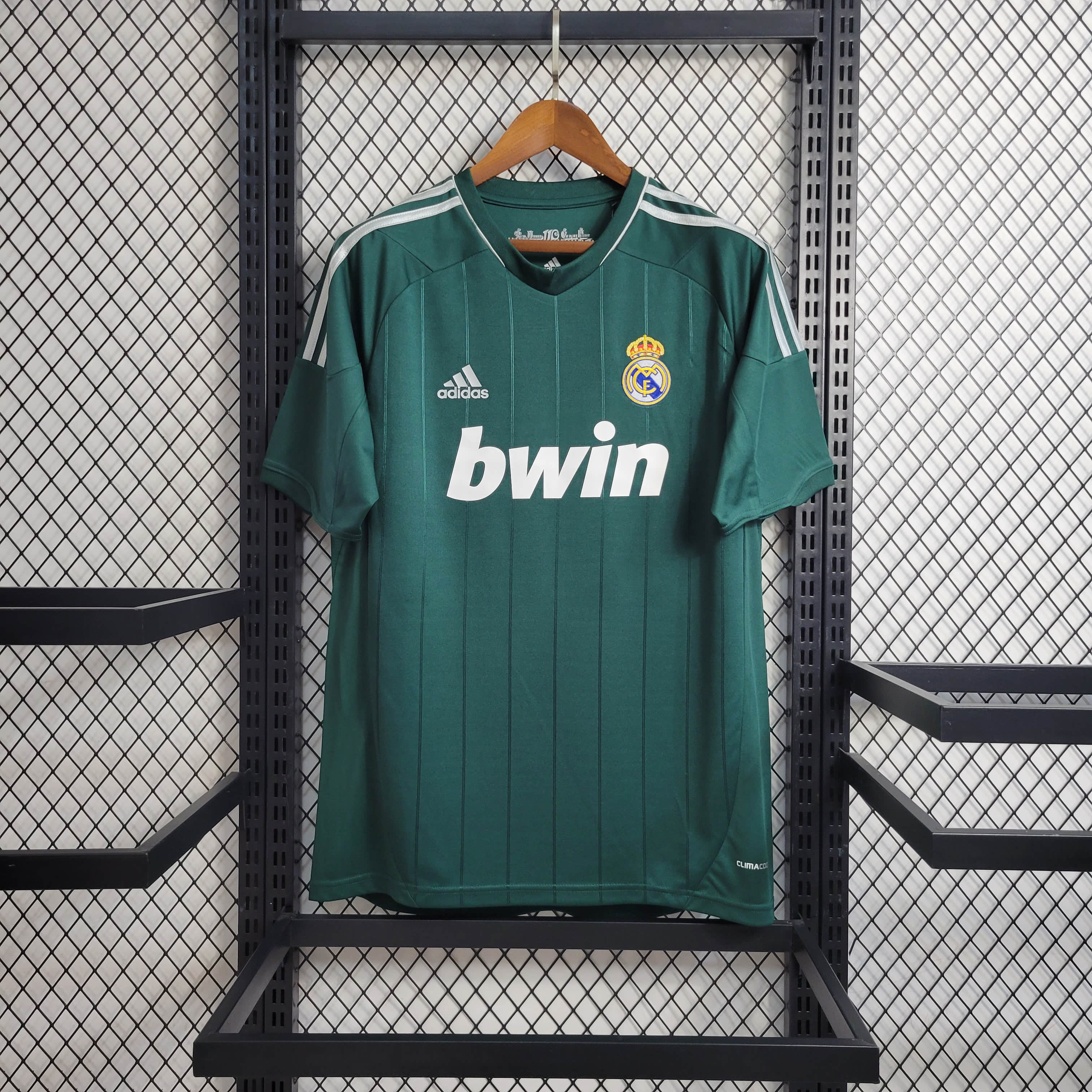 Retro 2012/13 Real Madrid Two Guest