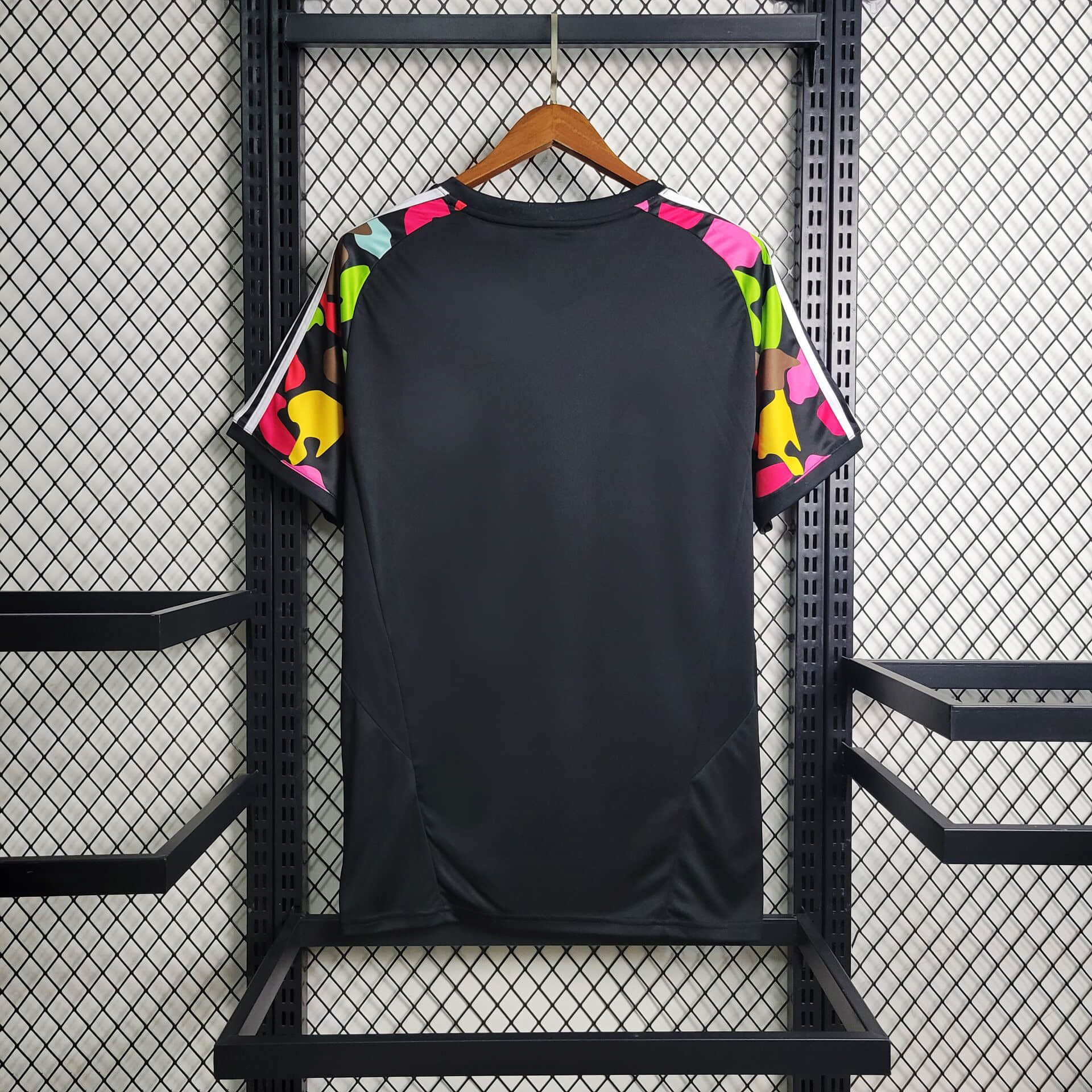 23/24 Manchester United Pre-Match Pride Jersey