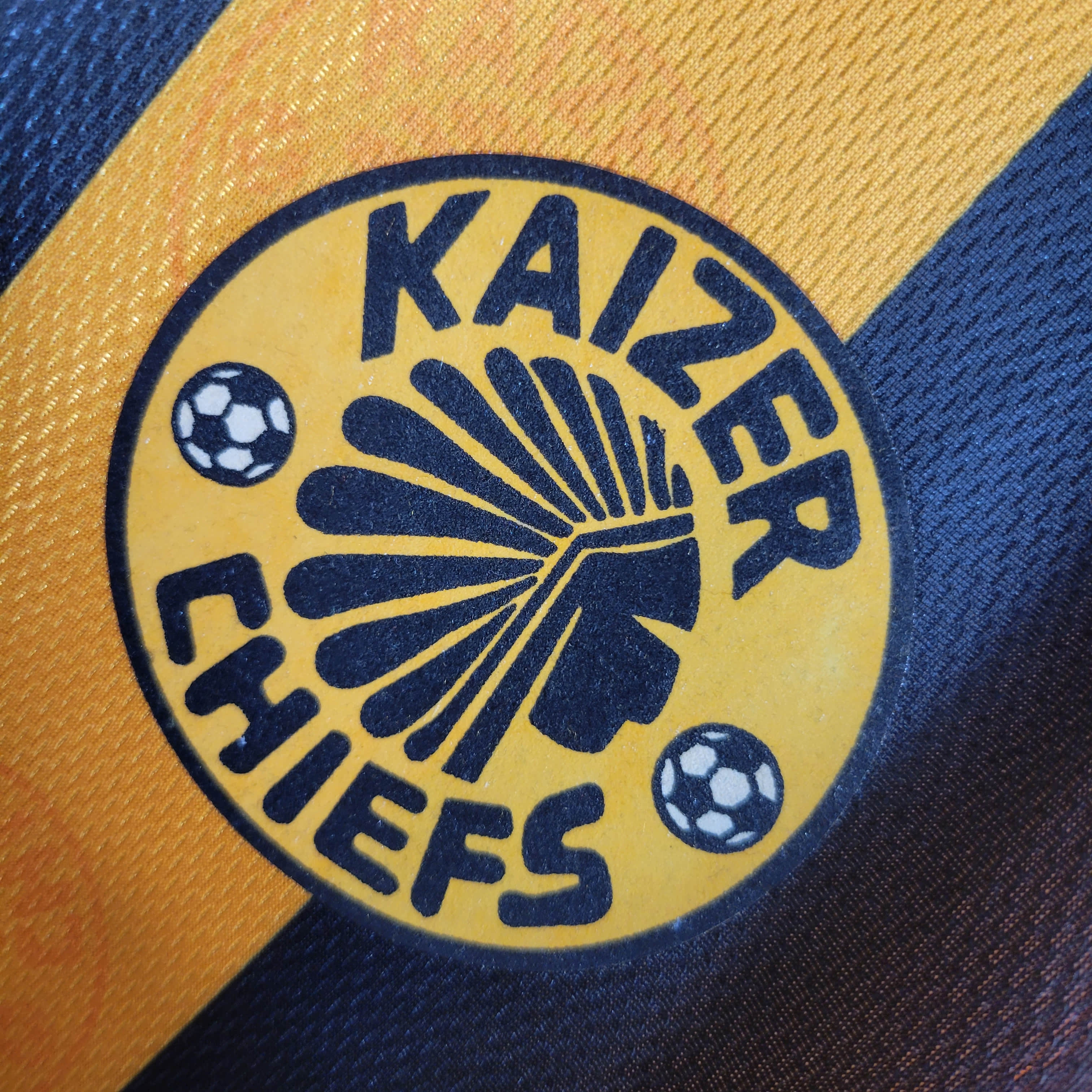 Retro Kaizer Chiefs Home Size S-XXL