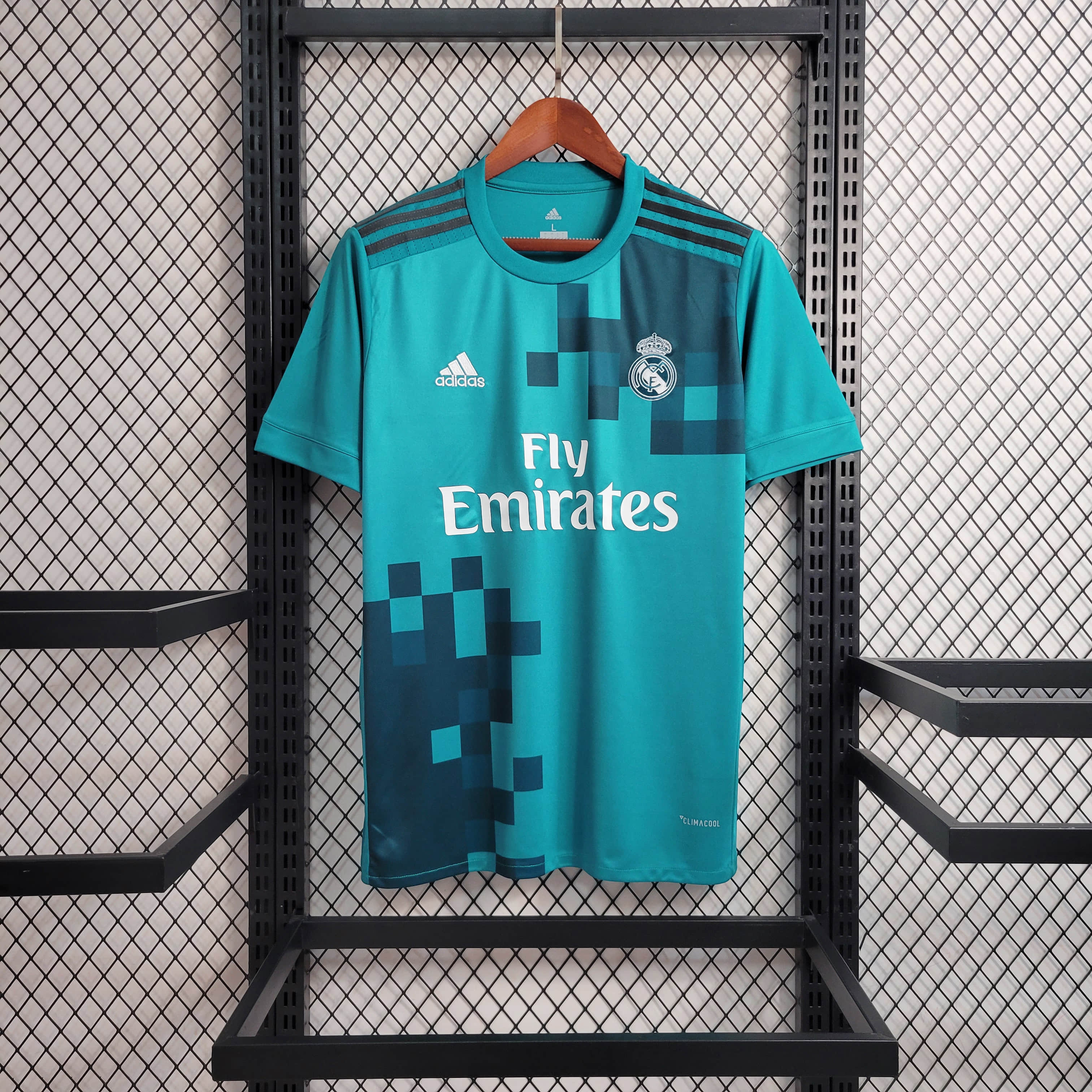 Retro 17/18 Real Madrid Second Passenger