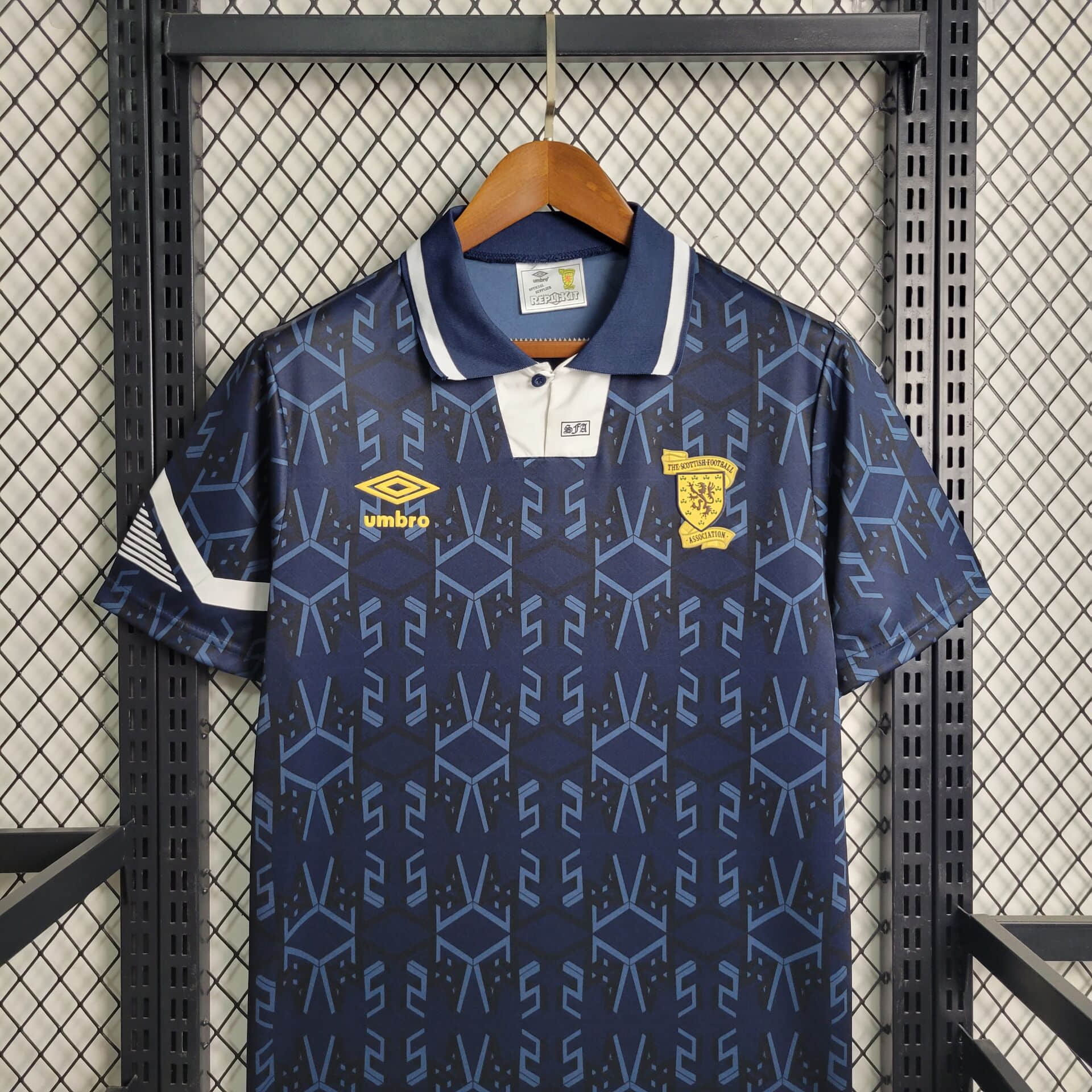 Retro Scotland away