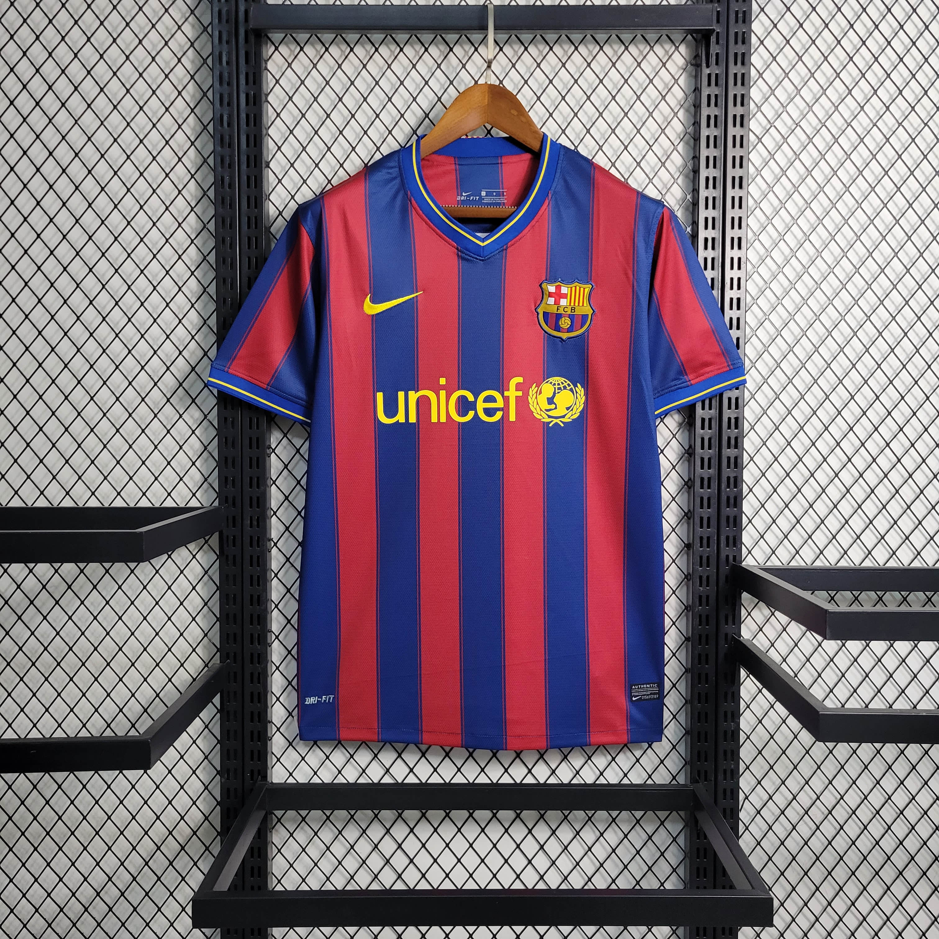 09/10 Retro Barcelona Home Jersey