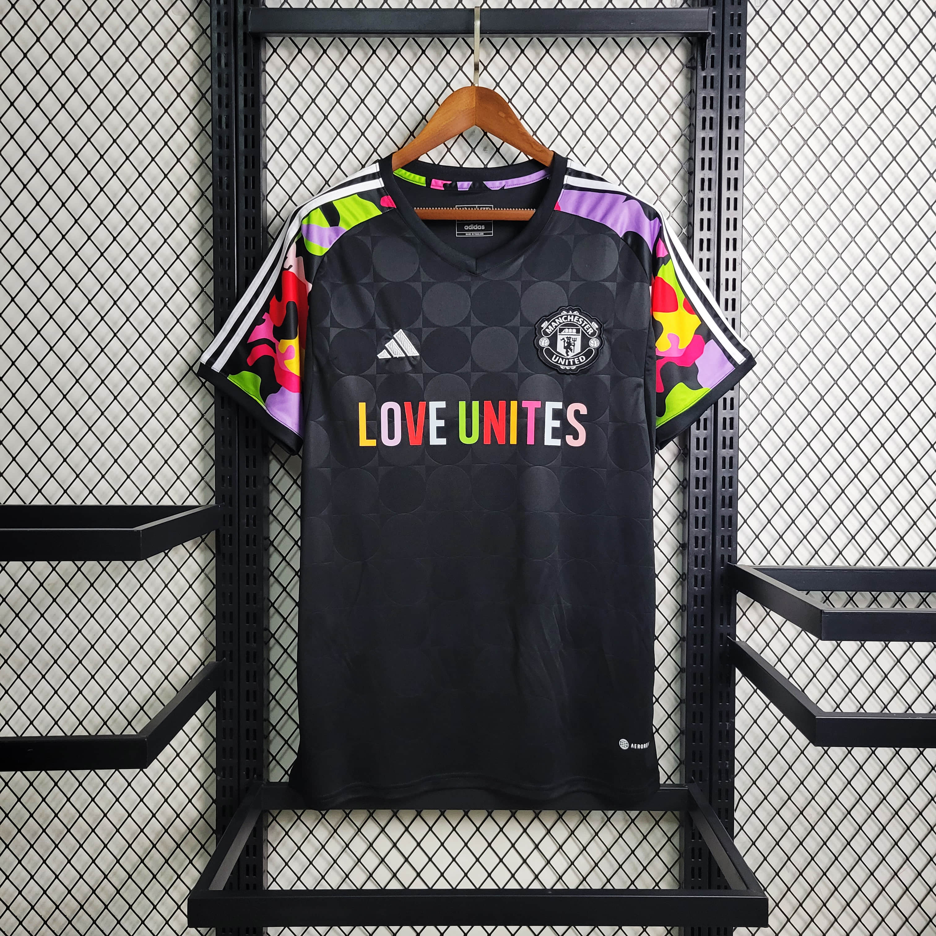 23/24 Manchester United Pre-Match Pride Jersey