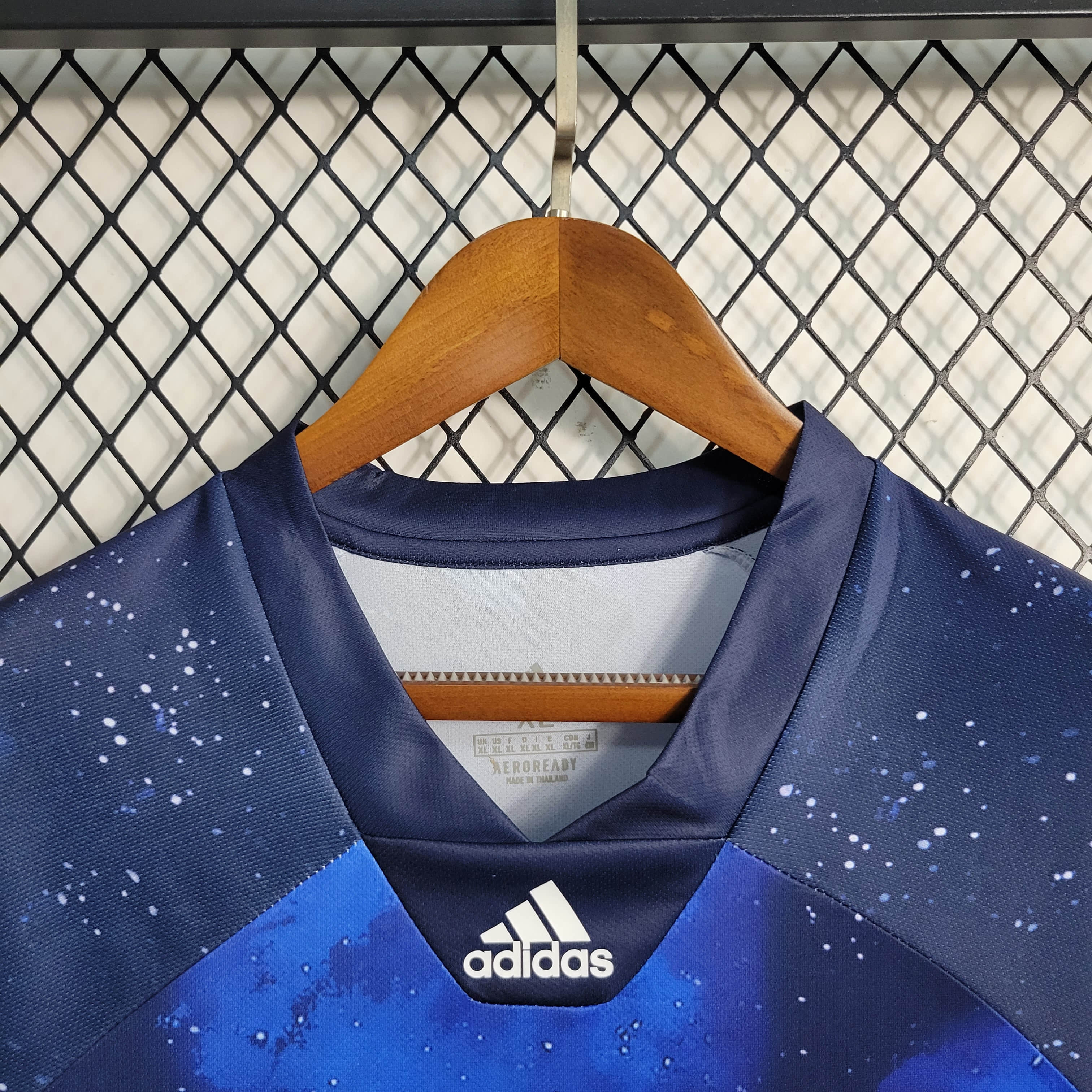 Retro 18/19 Real Madrid Full Sky Star Special Edition