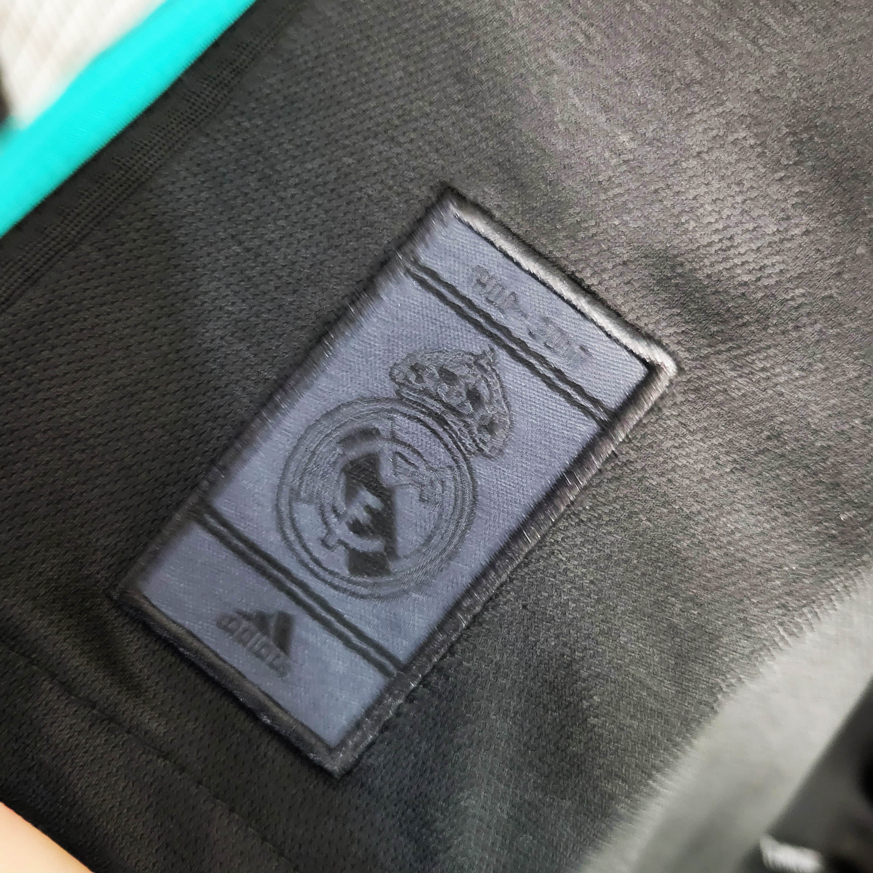 Retro 17/18 Real Madrid Away