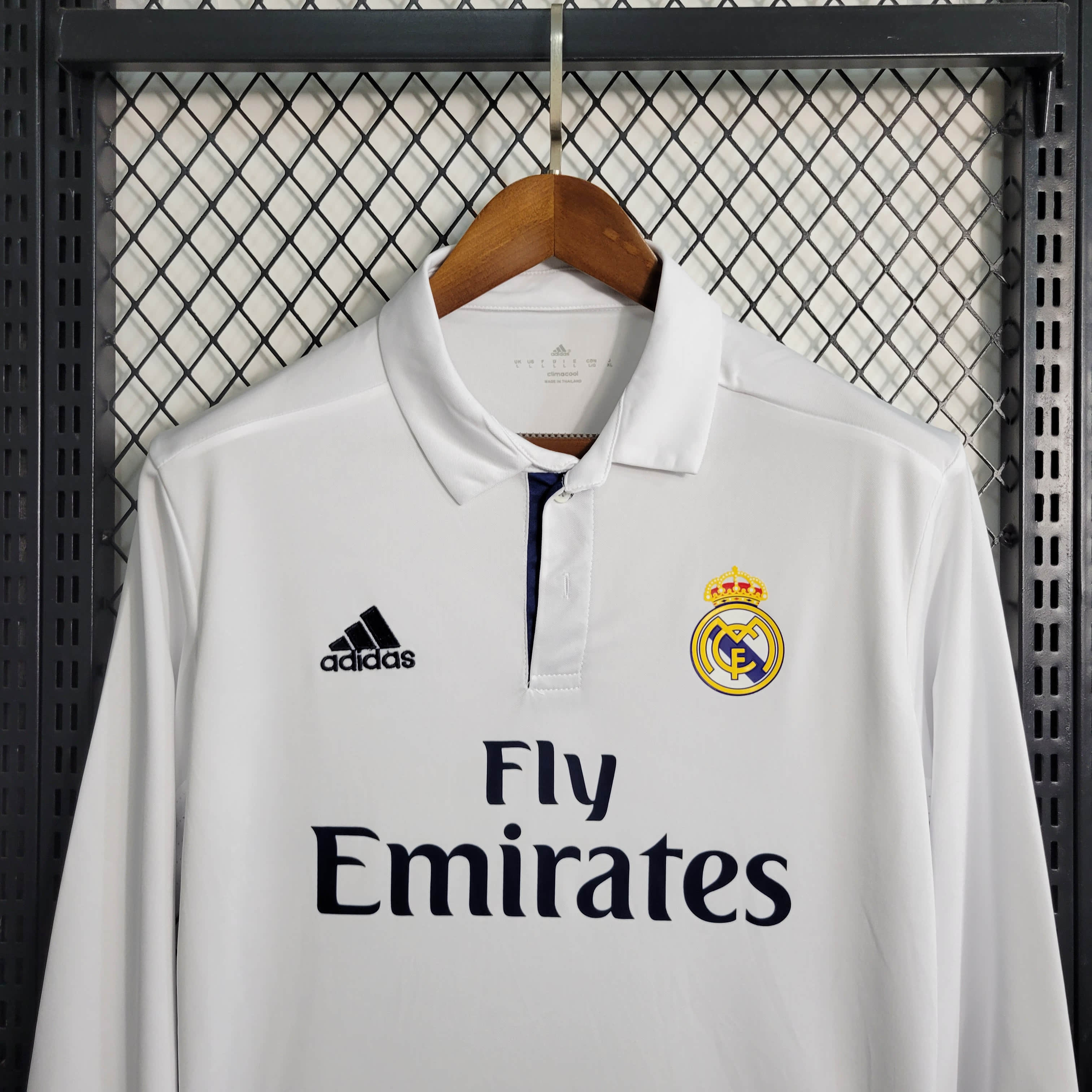 Retro 16/17 Real Madrid Main Long Sleeve
