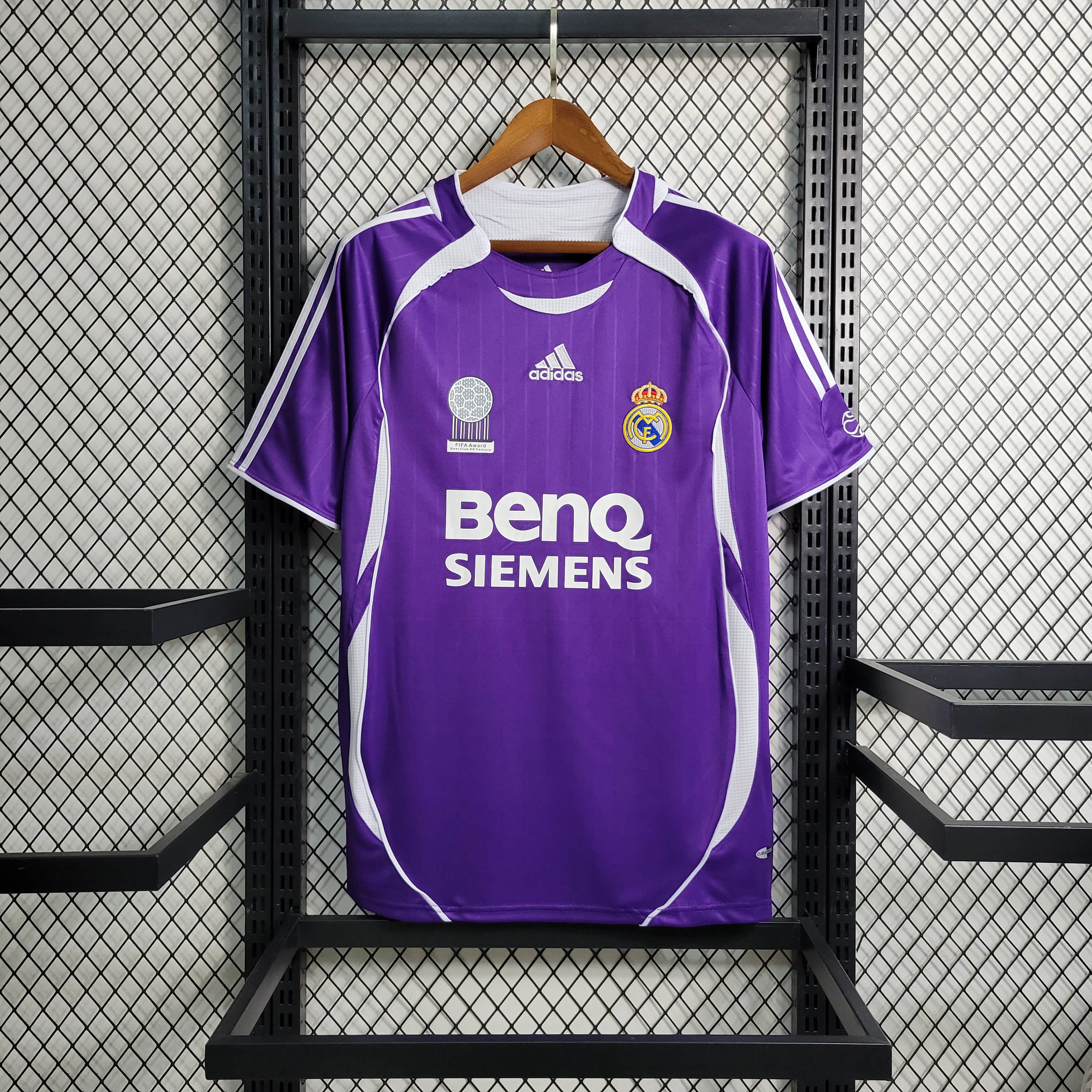 Retro 06 Real Madrid Purple