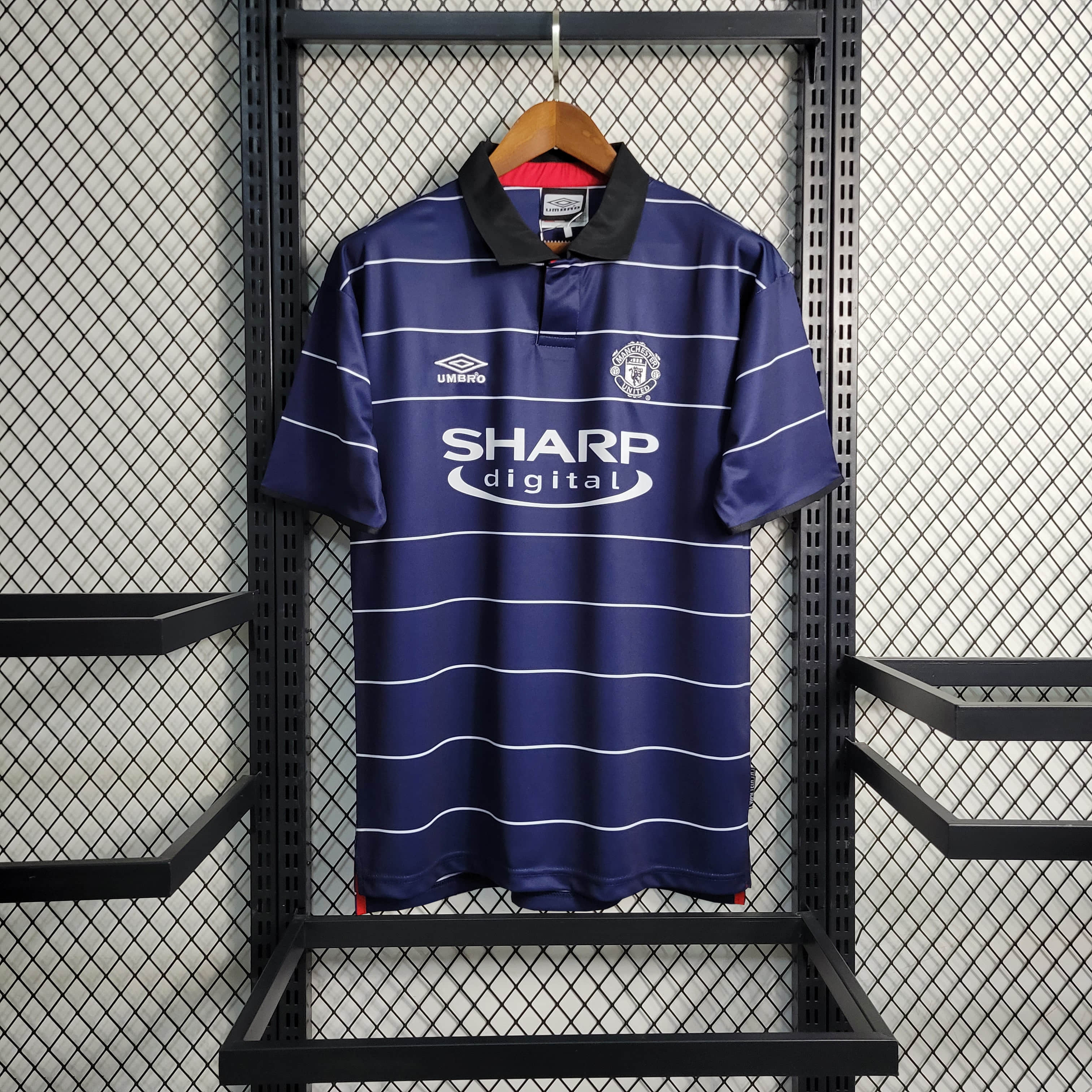 99/00 Manchester United Away Jersey
