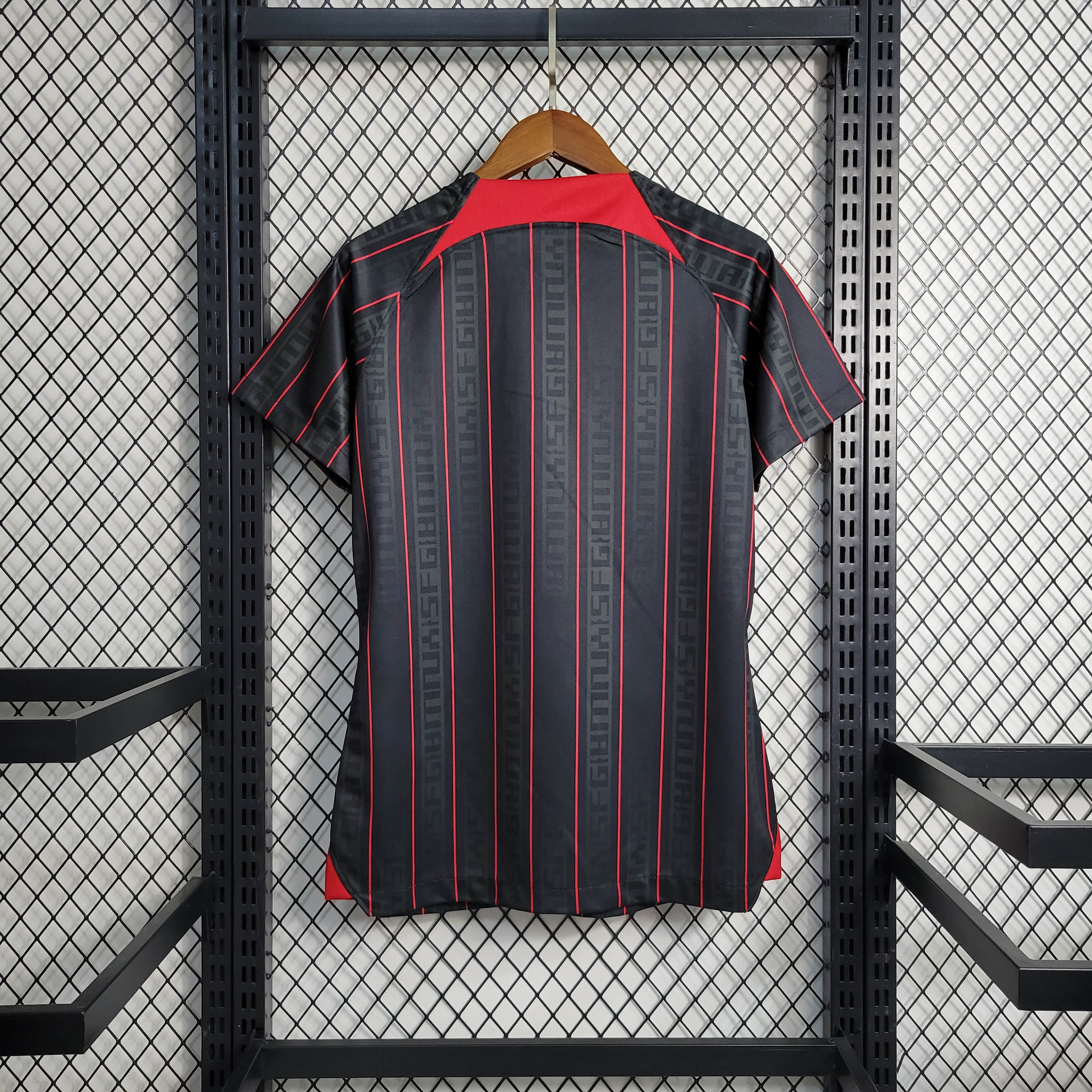 23/24 Liverpool Women's Jersey
