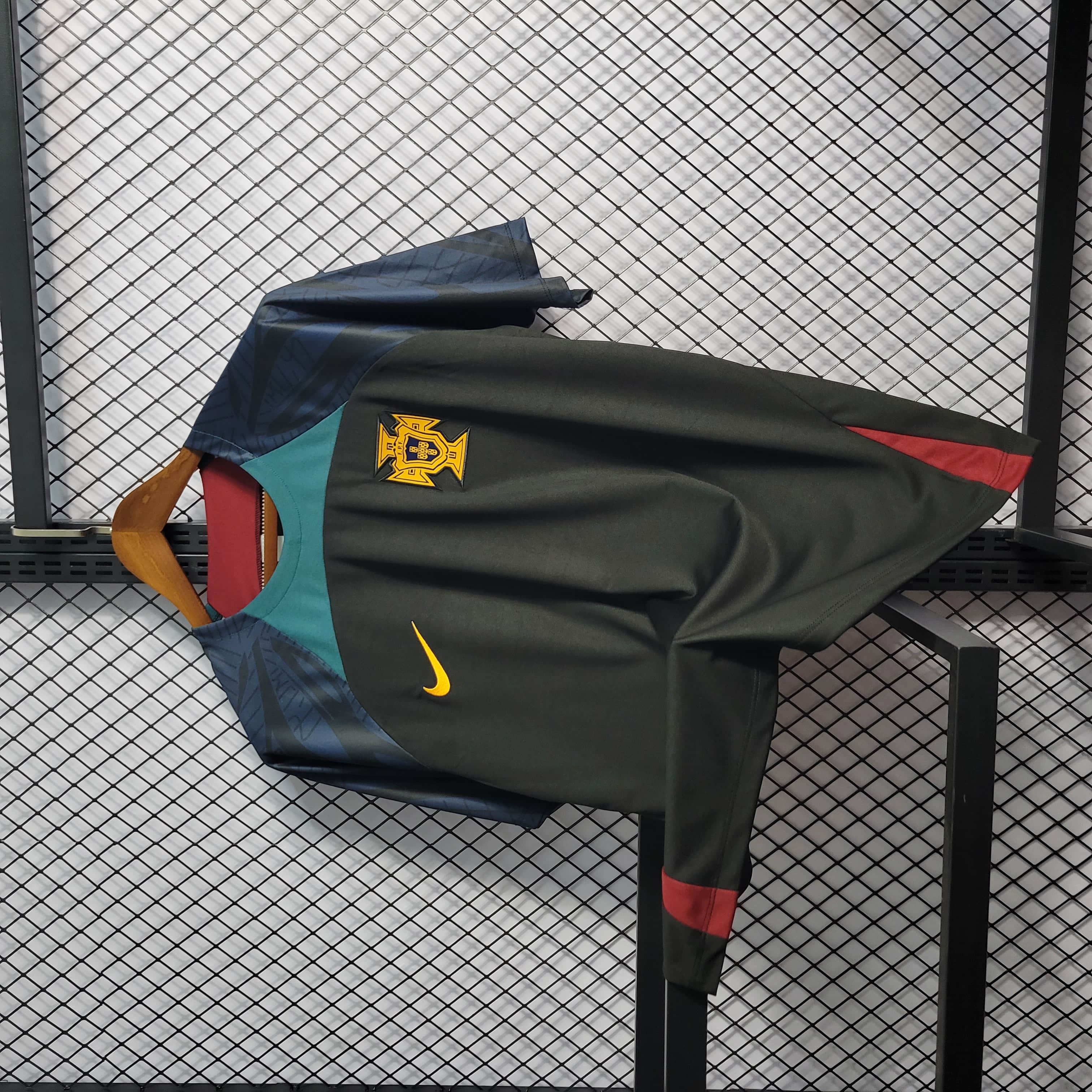 22/23 Portugal Training clothing