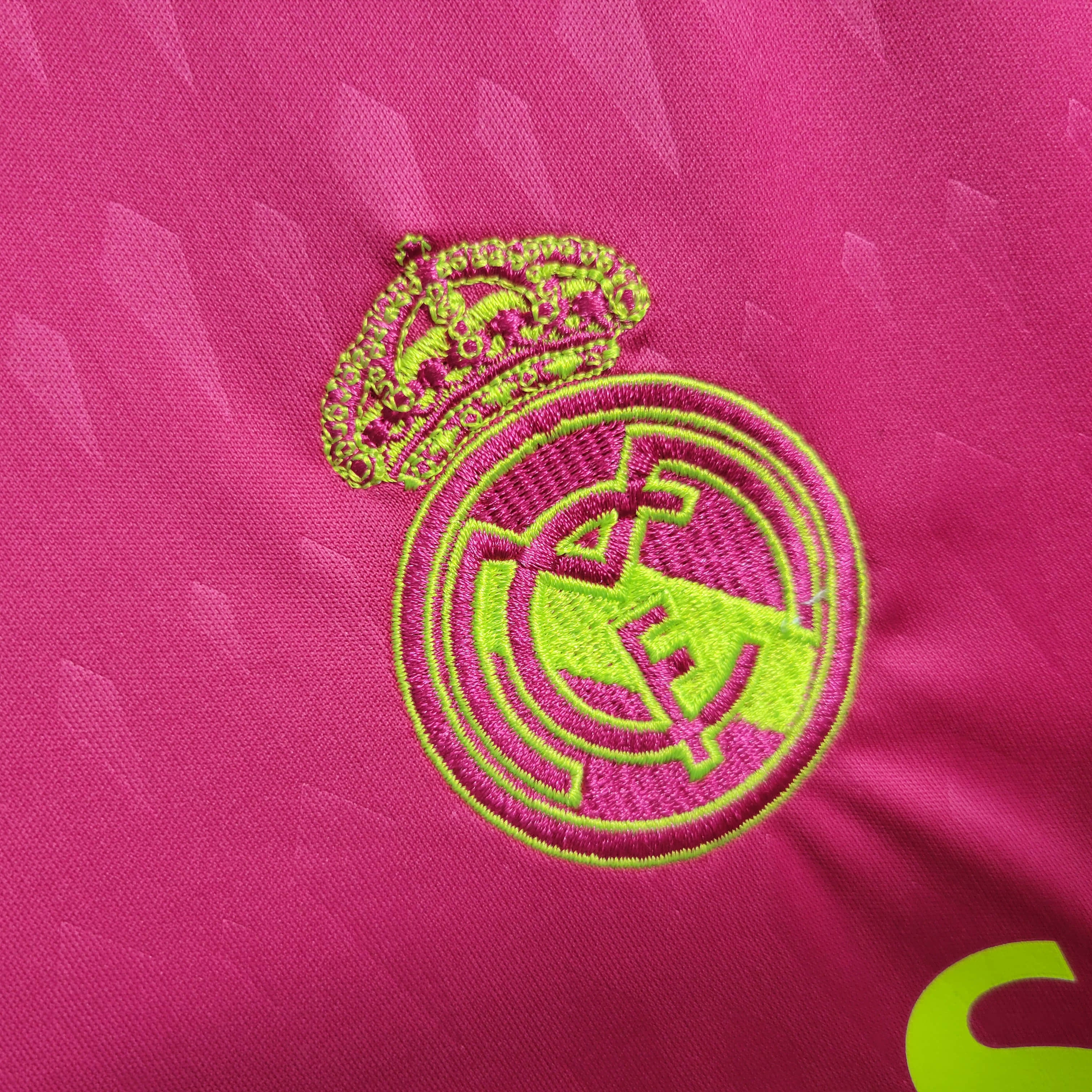 23/24 Real Madrid goalkeeper pink
