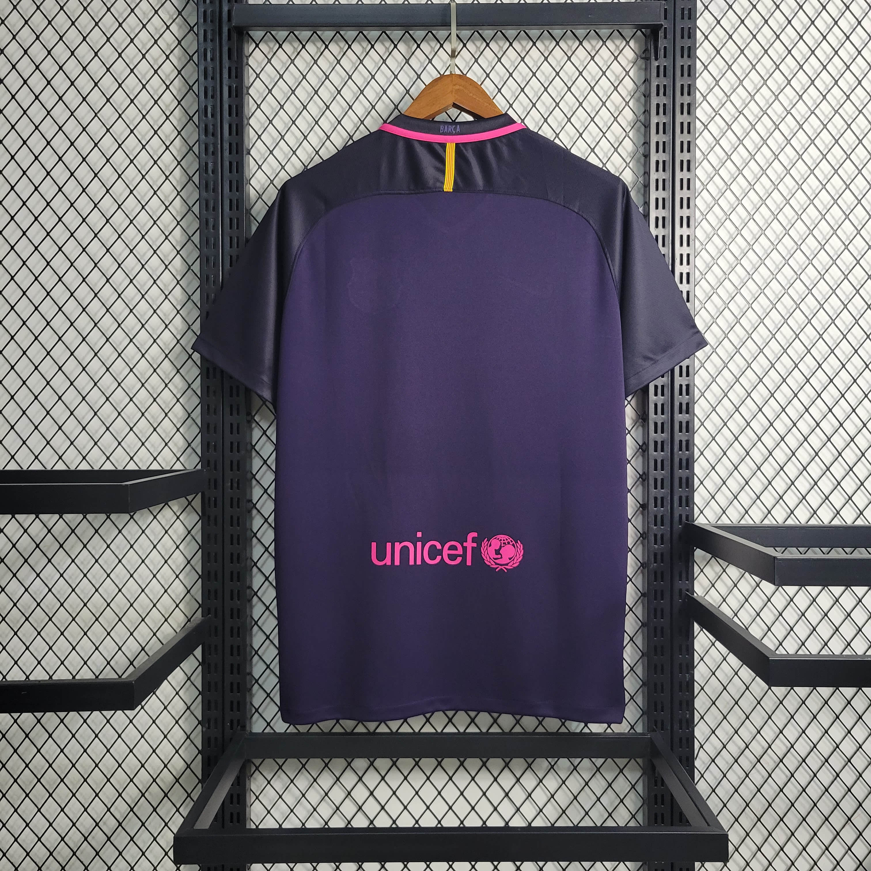 16/17 Retro Barcelona Away Jersey