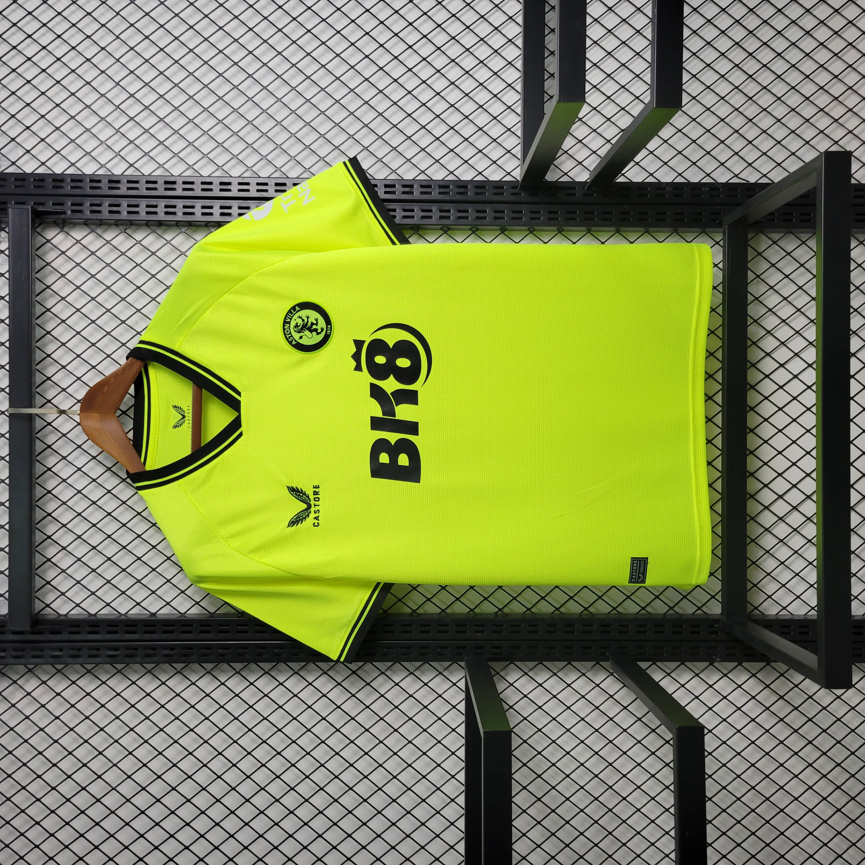 23/24 Aston Villa Goalkeeper Away Jersey