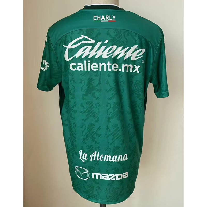 24-25 León home jersey