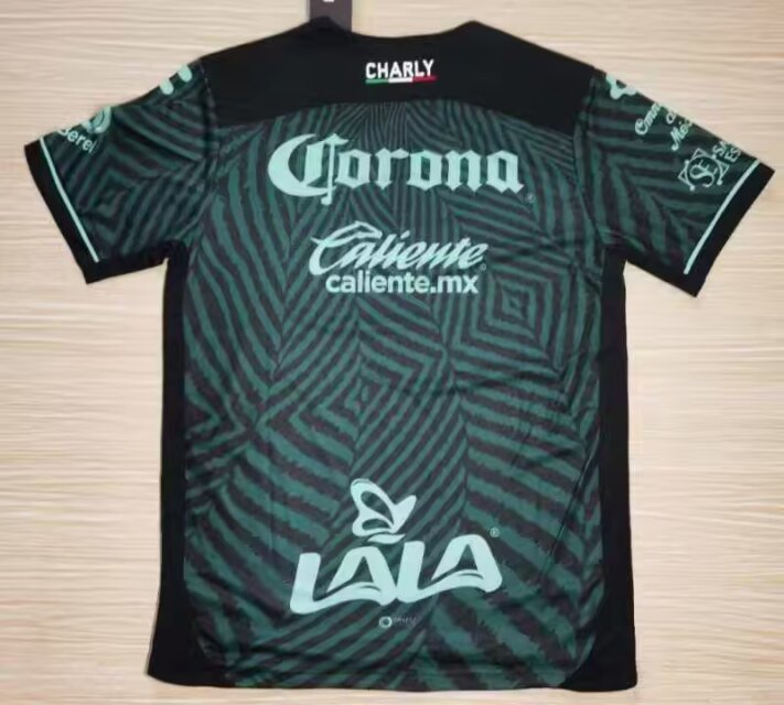 24-25 Santos Laguna Away Soccer jersey