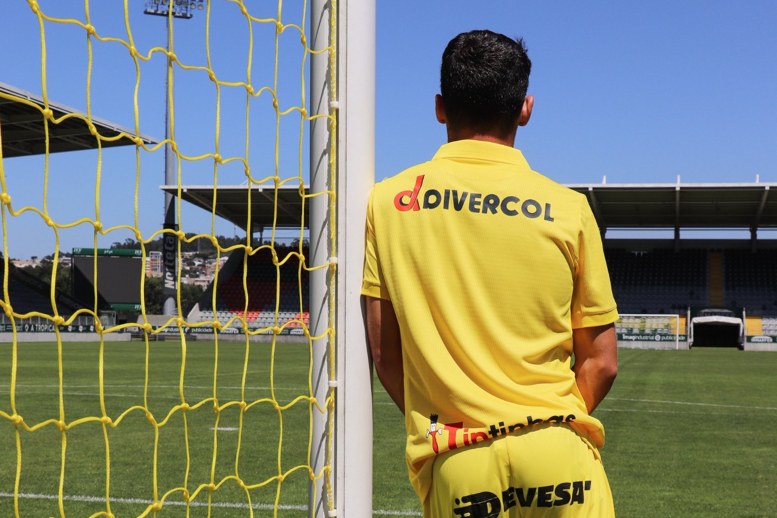 FC Paços de Ferreira home jersey 2024/2025