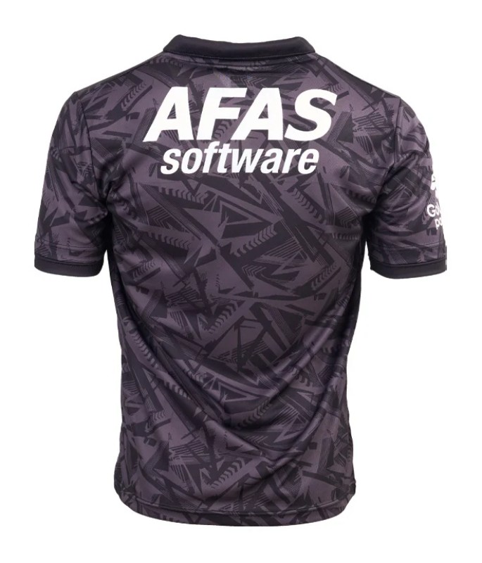 2024/2025 KV Mechelen away jersey
